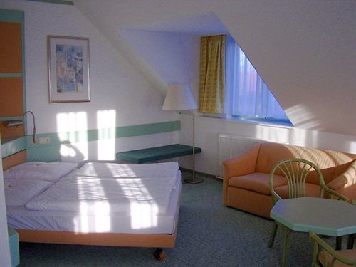 Hotel Christinenhof Garni - Bed & Breakfast 가데부쉬 객실 사진